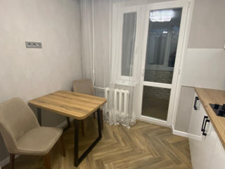 Apartament cu 1 cameră, 42 m², Podul Chișinăului, Bălți foto 2