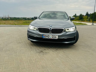 BMW 5 Series foto 1
