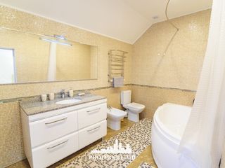 Chirie, Centru, Vasile Alecsandri, 3 nivele, 5 camere, 2000 euro! foto 7