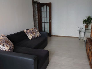 Apartament cu 2 camere, 52 m², Botanica, Chișinău foto 2