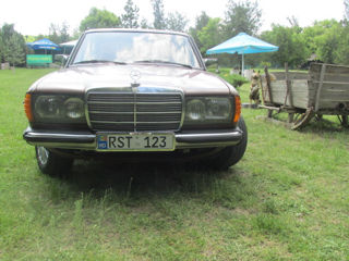 Mercedes Series (W123)