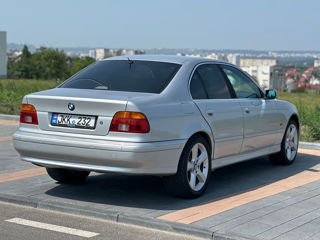 BMW 5 Series foto 6