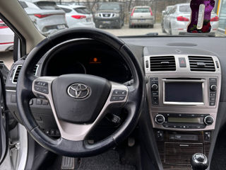 Toyota Avensis foto 7