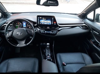 Toyota C-HR фото 6