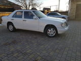 Mercedes Series (W124) foto 2