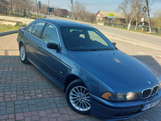 BMW 5 Series foto 3