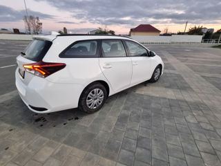 Toyota Auris foto 3