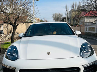 Porsche Cayenne foto 1