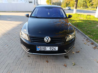 Volkswagen Passat foto 2