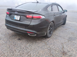 Ford Fusion foto 2