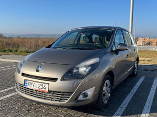 Renault Grand Scenic foto 2