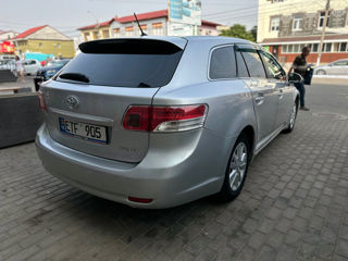 Toyota Avensis foto 5