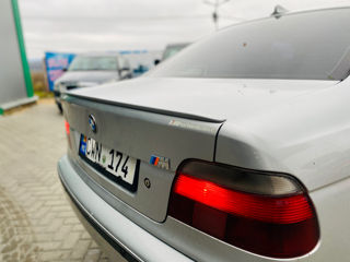 BMW 5 Series foto 5