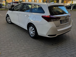 Toyota Auris foto 9