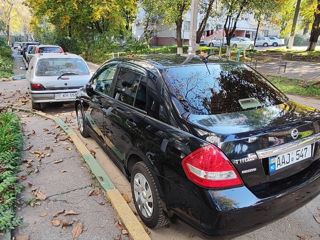 Nissan Tiida foto 4