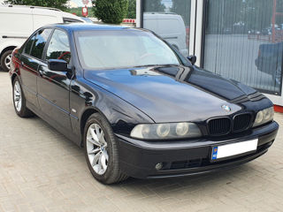 BMW 5 Series foto 4