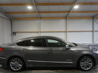 Ford Mondeo foto 2