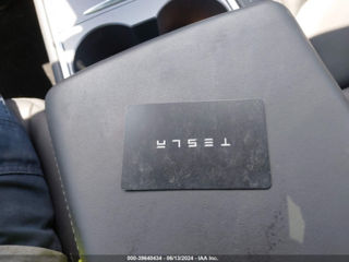 Tesla Model 3 foto 11