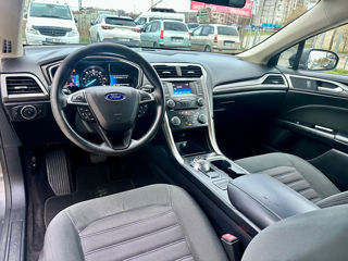 Ford Fusion foto 6