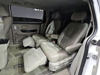 KIA Carnival foto 14