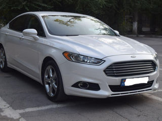 Ford Fusion foto 1