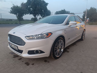 Ford Fusion foto 2