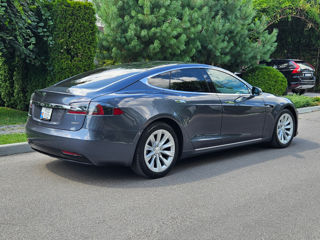 Tesla Model S foto 3