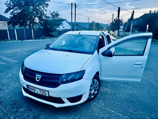 Dacia Logan foto 1