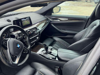 BMW 5 Series foto 4