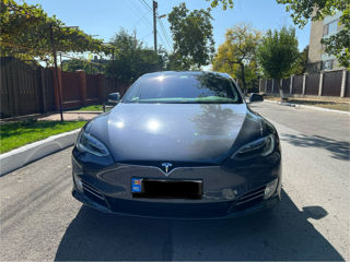Tesla Model S foto 2
