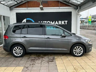 Volkswagen Touran foto 3