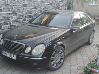 Mercedes E-Class foto 6