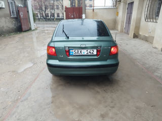 Hyundai Elantra foto 3