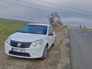 Dacia Sandero foto 2