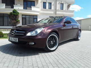 Mercedes CLS Class foto 1