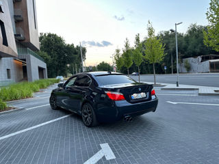 BMW 5 Series foto 3