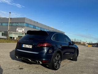 Porsche Cayenne foto 2