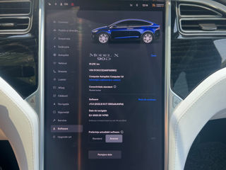 Tesla Model X foto 13