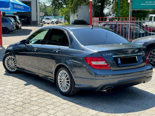 Mercedes C-Class foto 5