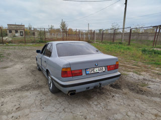 BMW 5 Series foto 3