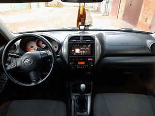 Toyota Rav 4 foto 4