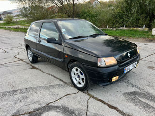 Renault Clio foto 2