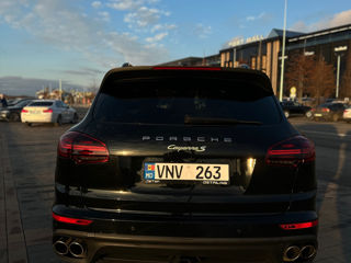 Porsche Cayenne foto 2