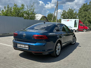 Volkswagen Passat foto 2