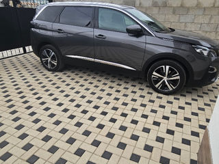 Peugeot 5008 foto 2