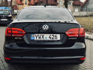 Volkswagen Jetta foto 4