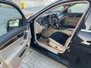 Mercedes C-Class фото 5