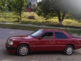 Mercedes Series (W124) foto 1