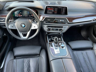 BMW 7 Series foto 9