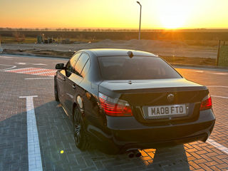 BMW 5 Series foto 2